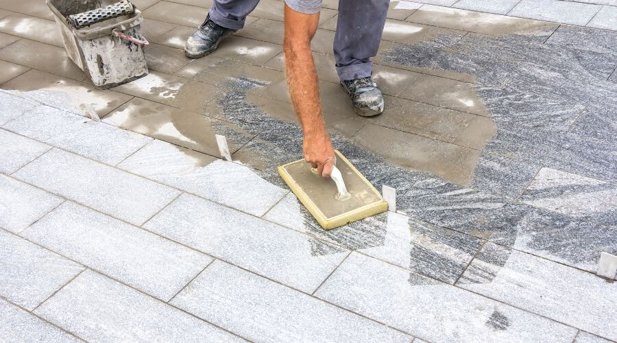 Professional gutter cleaning in Cornland, IL